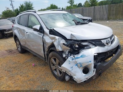 JTMRFREV2FJ****** 2015 Toyota RAV4
