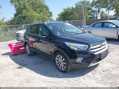 1FMCU0J92HU****** 2017 Ford Escape