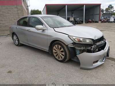 1HGCR2F74DA****** 2013 Honda Accord