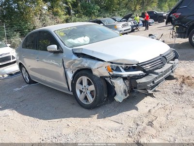 3VWLL7AJ0DM****** 2013 Volkswagen Jetta