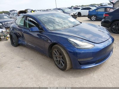 5YJ3E1EA7NF****** 2022 Tesla Model 3