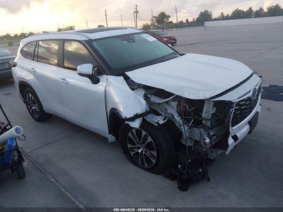 5TDKARAH7RS****** 2024 Toyota Highlander Hybrid
