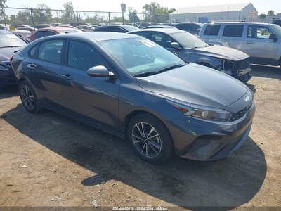 3KPF24AD9RE****** 2024 Kia Forte