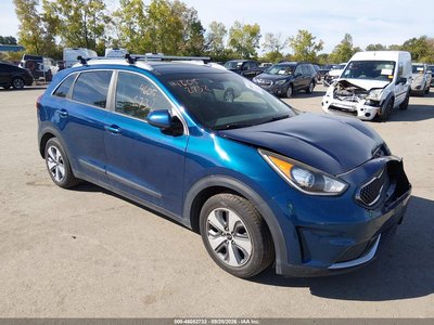 KNDCB3LCXJ5****** 2018 Kia Niro