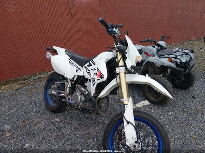 JS1SK44A6H2****** 2017 Suzuki Dr-z400