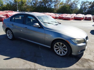 WBAPH5G52BN****** 2011 BMW 3 Series