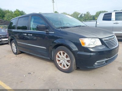 2C4RC1BG8FR****** 2015 Chrysler Town & Country
