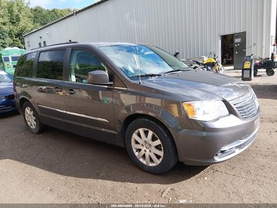 2C4RC1BG8FR****** 2015 Chrysler Town & Country