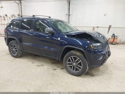1C4RJFLG0JC****** 2018 Jeep Grand Cherokee