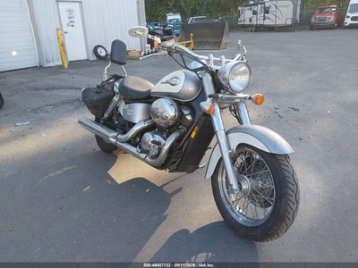 JH2RC44611K****** 2001 Honda Vt750