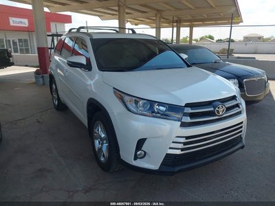 5TDDZRFH0JS****** 2018 Toyota Highlander