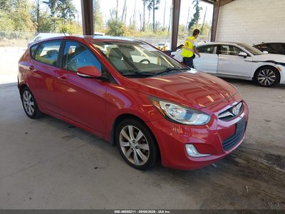 KMHCU5AE0DU****** 2013 Hyundai Accent