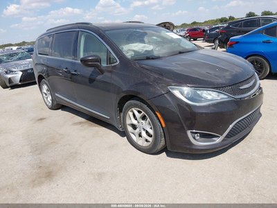 2C4RC1BG7HR****** 2017 Chrysler Pacifica