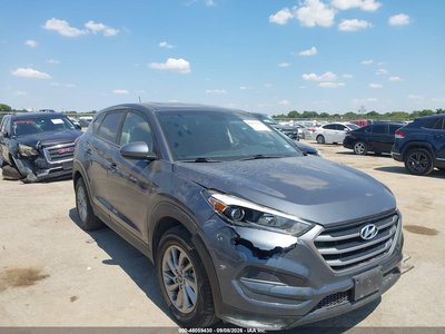 KM8J2CA46JU****** 2018 Hyundai Tucson