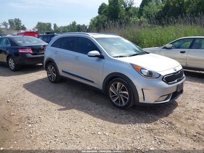KNDCE3LC0H5****** 2017 Kia Niro