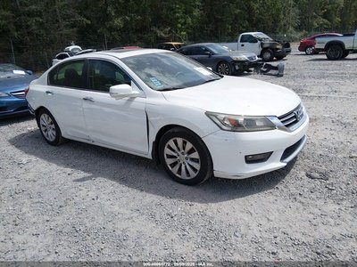 1HGCR2F85FA****** 2015 Honda Accord