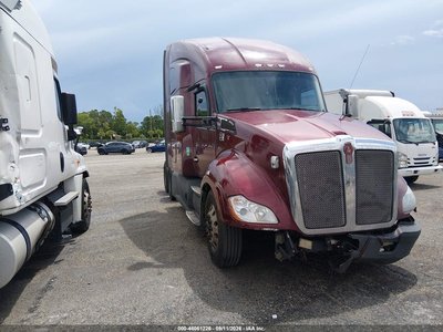 1XKYDP9X3HJ****** 2017 Kenworth T680