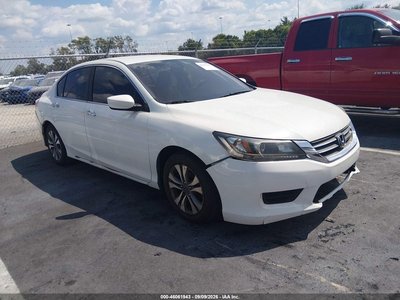 1HGCR2F3XEA****** 2014 Honda Accord