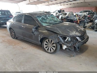 1HGCR2F81DA****** 2013 Honda Accord