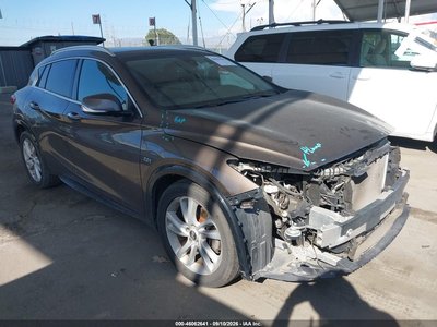 SJKCH5CP2JA****** 2018 Infiniti QX30