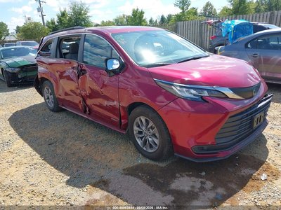 5TDBSKFC8MS****** 2021 Toyota Sienna