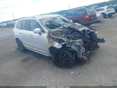 YV4A22PK8H1****** 2017 Volvo XC90