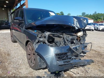 SALGW2SE0JA****** 2018 Land Rover Range Rover