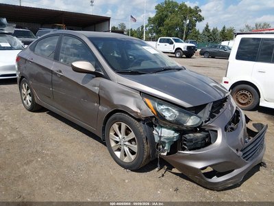 KMHCU4AE6CU****** 2012 Hyundai Accent