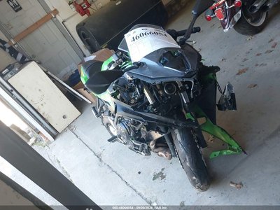 ML5EXEP15SD****** 2025 Kawasaki Ninja 650