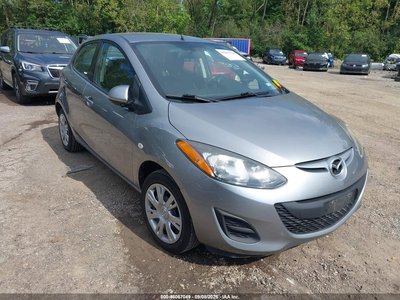 JM1DE1KY6E0****** 2014 Mazda 2