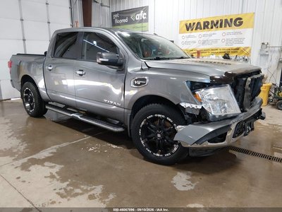 1N6AA1E5XHN****** 2017 Nissan Titan