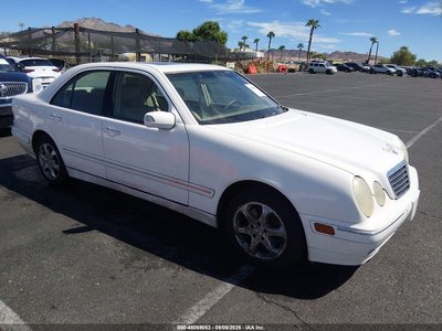 WDBJF65J72B****** 2002 Mercedes-Benz E-Class