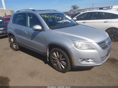 WVGBV7AX7BW****** 2011 Volkswagen Tiguan