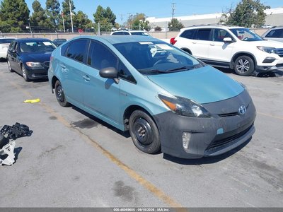 JTDKN3DU6F1****** 2015 Toyota Prius