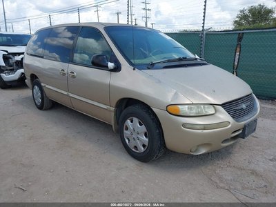 1C4GP44G8YB****** 2000 Chrysler Town & Country