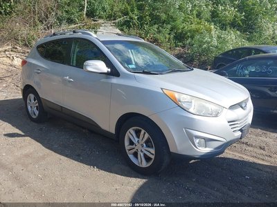 KM8JU3AC2DU****** 2013 Hyundai Tucson