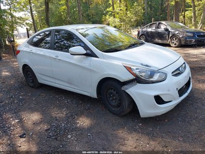 KMHCT4AE5EU****** 2014 Hyundai Accent