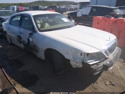 2LNHM82V89X****** 2009 Lincoln Town Car