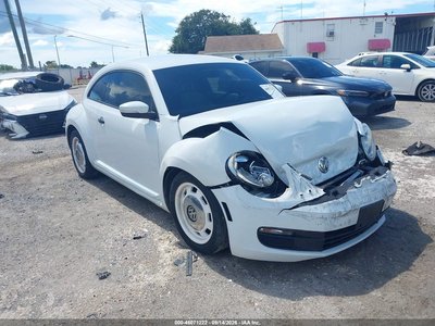 3VWF17AT2FM****** 2015 Volkswagen Beetle