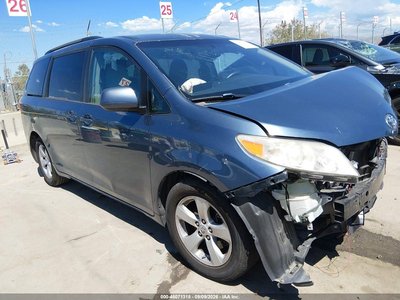 5TDKK3DC4FS****** 2015 Toyota Sienna