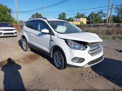1FMCU9GD5JU****** 2018 Ford Escape