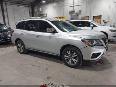 5N1DR2MM6HC****** 2017 Nissan Pathfinder