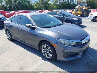 2HGFC2F57JH****** 2018 Honda Civic