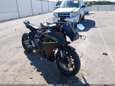 MLHRH1556T5****** 2026 Honda Cbr650