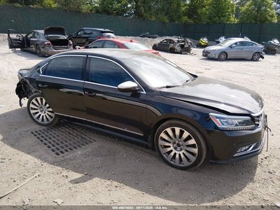 1VWCM7A38GC****** 2016 Volkswagen Passat