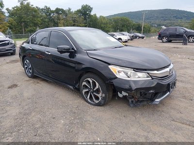 1HGCR3F8XGA****** 2016 Honda Accord