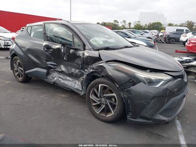 NMTKHMBX5MR****** 2021 Toyota C-HR