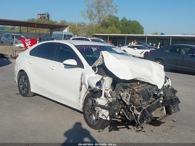 3KPF24AD5ME****** 2021 Kia Forte