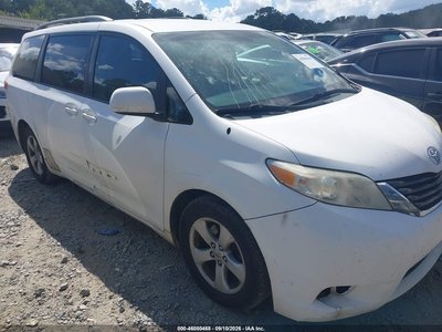5TDKK3DC4BS****** 2011 Toyota Sienna