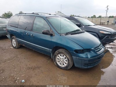1C4GJ44G2YB****** 2000 Chrysler Grand Voyager